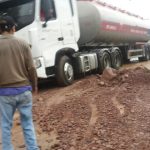 Cuadrillas y maquinaria del Ministerio del Poder Popular para Obras Públicas lograron activar un canal de emergencia en la autopista San Cristóbal-La Fría