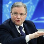 El gobernador del Banco de Italia y miembro del Consejo de Gobierno del BCE, Ignazio Visco, asiste a una reunión en Davos, Suiza.