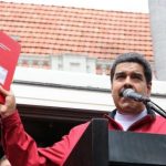 Maduro firma decreto ANC