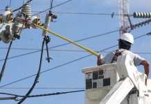 Trabajadores eléctricos denuncian sueldos base de dos dólares y exigen mejoras contractuales Trabajadores eléctricos