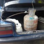 Reuters-Venezolanos-adaptan-bombonas-de-gas-domestico-a-sus-vehiculos