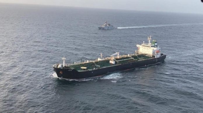 Navieras griegas detienen comercio con Venezuela por sanciones EEUU