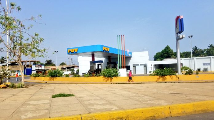 En Cumaná, las gasolineras comenzaron a cerrar por falta de combustible