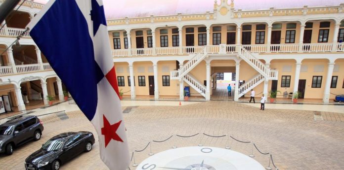 Cancillería de Panamá solicitará a Maduro vuelos de repatriación de sus ciudadanos y residentes venezolanos