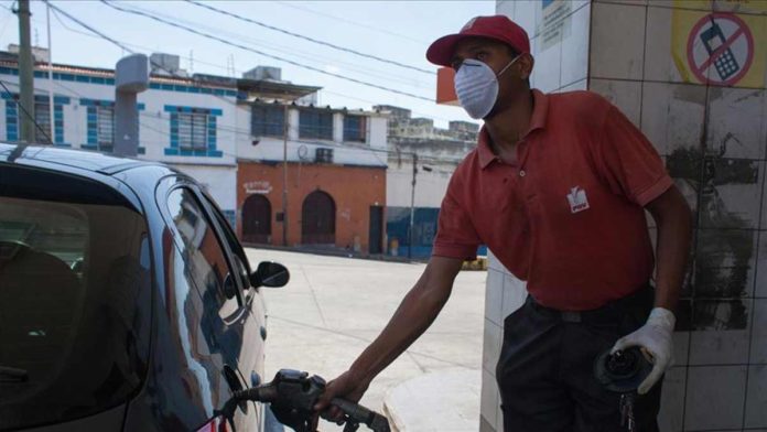 Fedenaga exige a Nicolás Maduro suministro regular de combustible