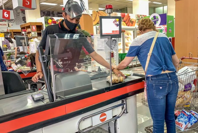Precios dolarizados de alimentos subieron más de 20 por ciento desde el inicio de la cuarentena
