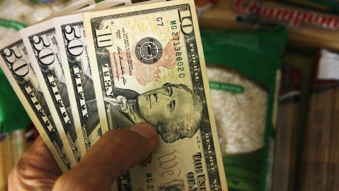 Economista Asdrúbal Oliveros: “El tipo de cambio de equilibrio hoy es de Bs. 850.000 por dólar”