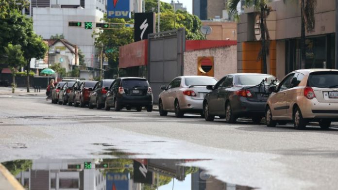 La dolarización y el despojo en Venezuela