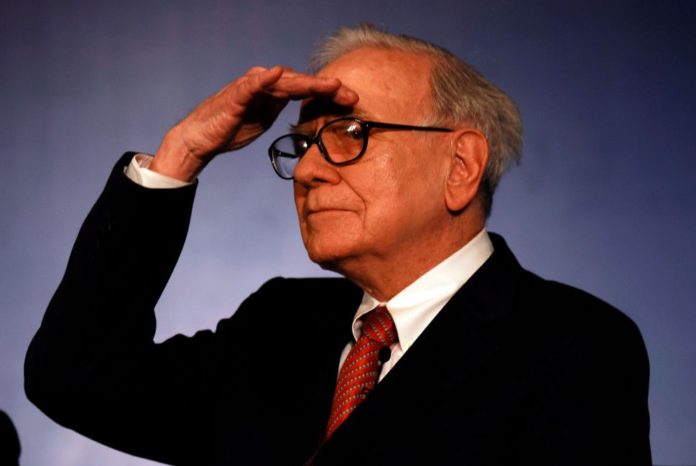 El apocalíptico pronóstico de Warren Buffett sobre el Bitcoin, en medio de la euforia del mercado