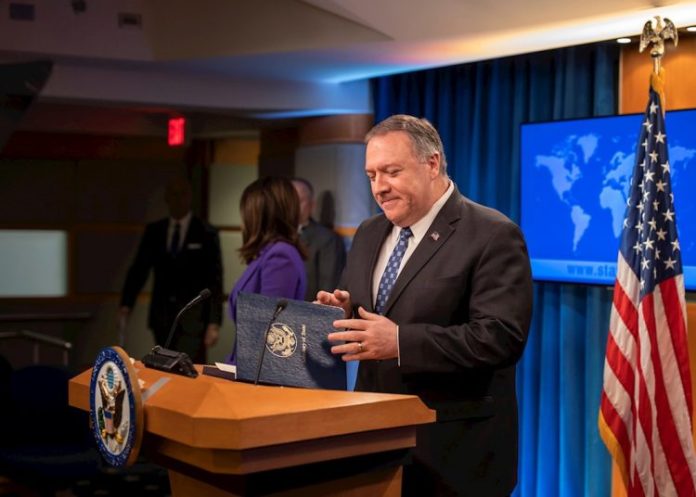 Estados Unidos sanciona a banco cubano por 