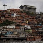 Venezuela: 4.000 años de trabajo para comprar una casa
