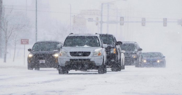 La intensa tormenta invernal que atraviesa Estados Unidos dejó dos muertos en Texas