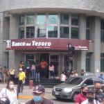 La banca publica trabaja a media máquina en semana de flexibilización con «cerco sanitario»