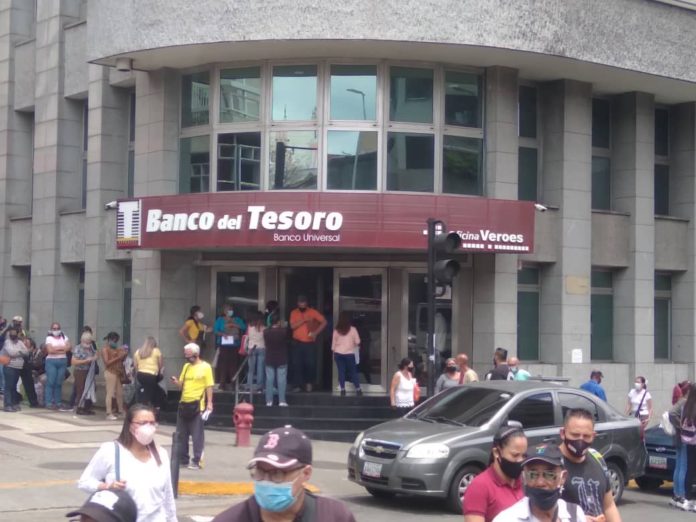 La banca publica trabaja a media máquina en semana de flexibilización con "cerco sanitario" La banca publica trabaja a media máquina en semana de flexibilización con "cerco sanitario"