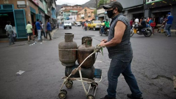 Las bombonas de gas se consiguieron con precios dolarizados en febrero, según el OVF