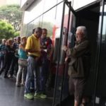 En Venezuela los discapacitados y pensionados rozan la miseria