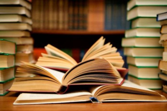 Luis Gilberto Caraballo, CEO de Blokchain Hub Venezuela, presenta su nuevo libro