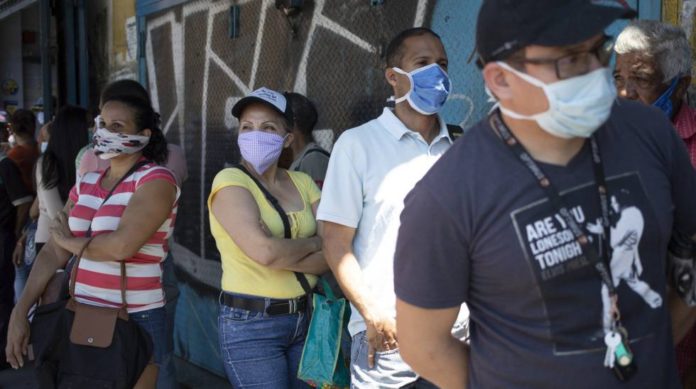 Aseguran que las bolsas Clap llegan con menos alimentos y una vez cada dos meses