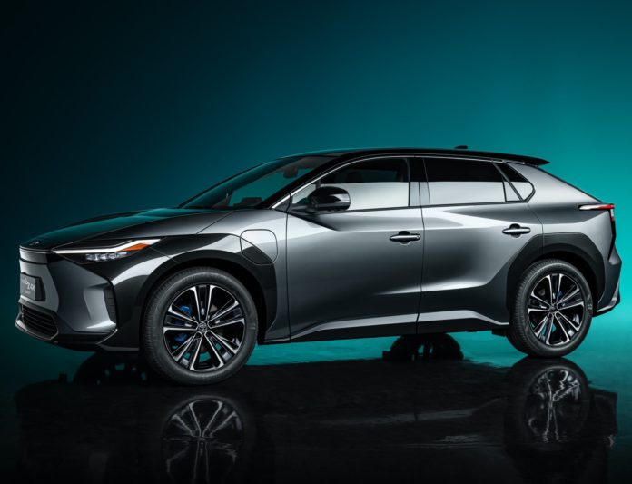 Toyota bZ4X Concept: el SUV eléctrico de Toyota es todo lo que esperas, pero trae sorpresa en el interior