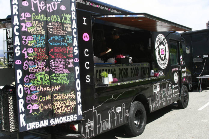 Trabajadores de Foodtruck ganan más de 300 dólares