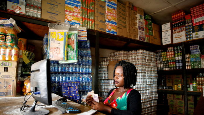 El billete de más valor en Zimbabue no alcanza ni para comprar el pan