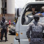 Puntos-de-control-Catia-personas-en-la-calle_16-1392×928.jpg