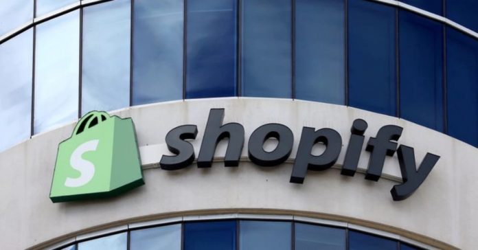 Shopify y TikTok se unen para que usuarios compren desde la aplicación