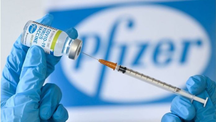 EEUU autoriza aprobación total a la vacuna contra el covid-19 de Pfizer