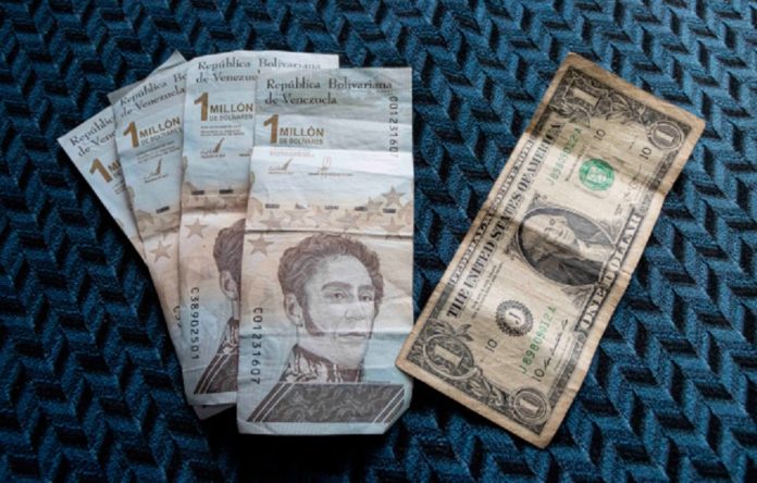 ¿El precio del dólar estará estable durante los próximos tres meses?