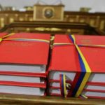 Entre-la-oscuridad-y-la-ilegalidad-aprobaron-la-Ley-de-Presupuesto-202-scaled-1.jpg