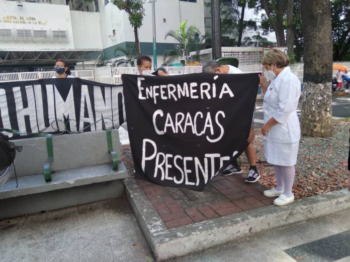 Más del 70% del personal de enfermería abandonó los hospitales por 