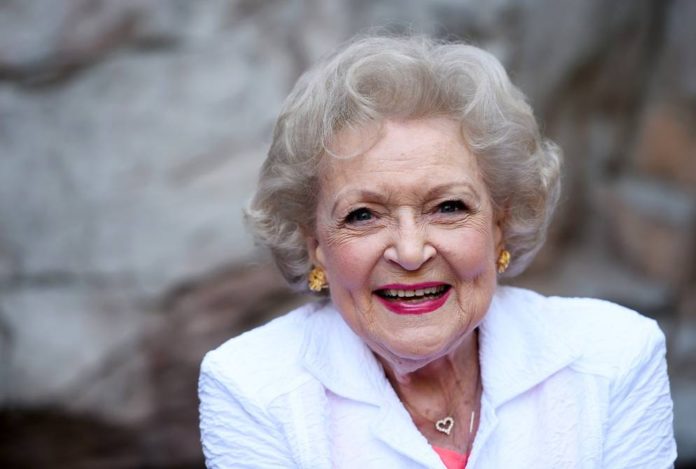 Betty White falleció a la edad de 99 años