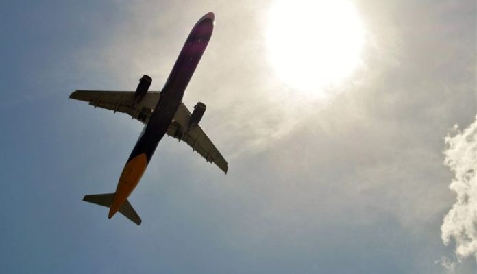 rutas - avion - vuelos - tráfico aéreo -
