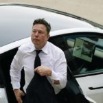 Elon Musk anuncia que el servicio de internet por satélite Starlink está activo en Ucrania