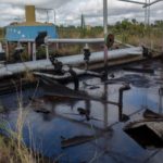 petroleo-derrame-en-boca-de-pozo.jpg