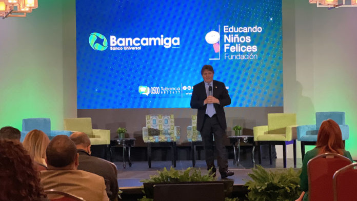 Bancamiga trabaja con Fundafelices para disminuir la deserción escolar