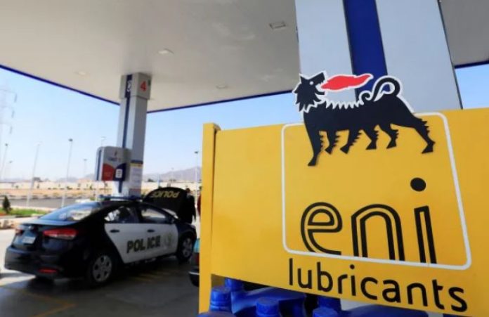 Reuters: Italiana Eni reanudará toma de petróleo venezolano tras pausa de cuatro meses