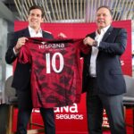 Presidente de la FVF Jorge Giménez y presidente de la Junta Directiva de Hispana de Seguros Ernesto Sabal