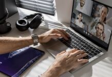 Revelan que el 77% de los empleados formales tiene ingresos paralelos empleados