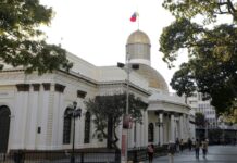 AN aprueba en primera discusión ley que abre el sector eléctrico a la inversión privada
