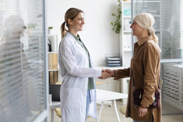 FOTO-Oncología integrativa conoce qué es, y su impacto en el tratamiento de pacientes oncológicos