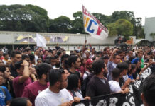 Estudiantes de la UCV marcharon hasta Plaza Venezuela en honor a la madre de Victor Quero Movimiento estudiantil de la UCV marchó hasta Plaza Venezuela en homenaje a Carmen Teresa Navas