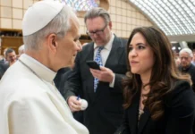 El papa León XIV nombra a una mujer como prefecta del Dicasterio para la Comunicación del Vaticano Papa León XIV - mujer - prefecta del Dicasterio para la Comunicación